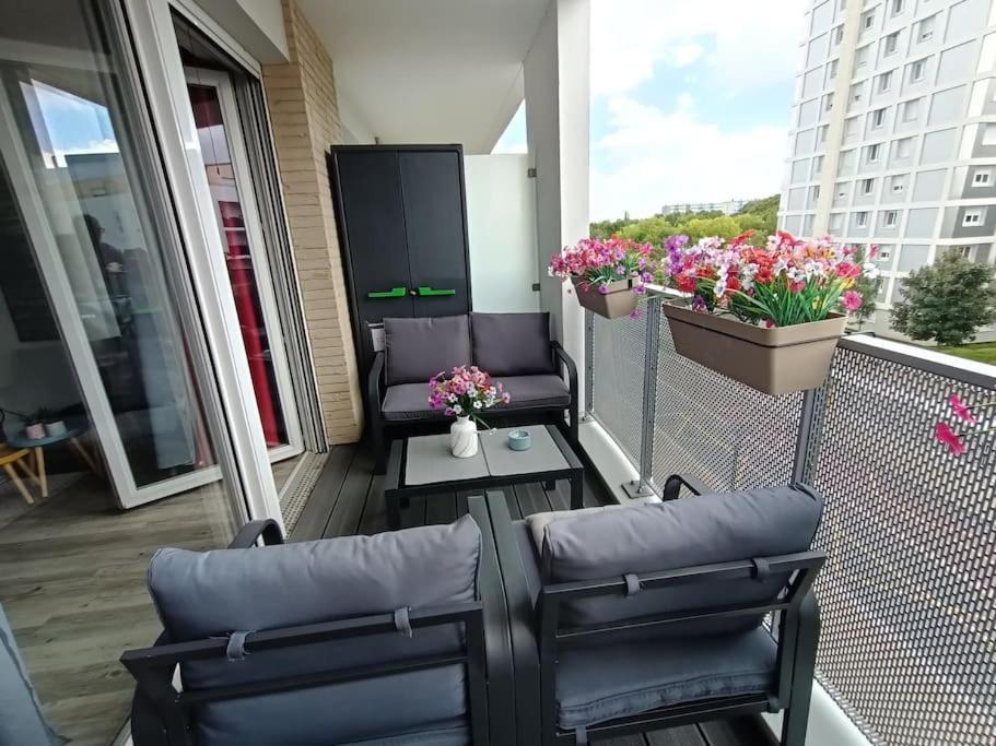 Appartement 4 Pieces - La Rose Des Yvelines - Classe 3 Etoiles Trappes Exterior foto